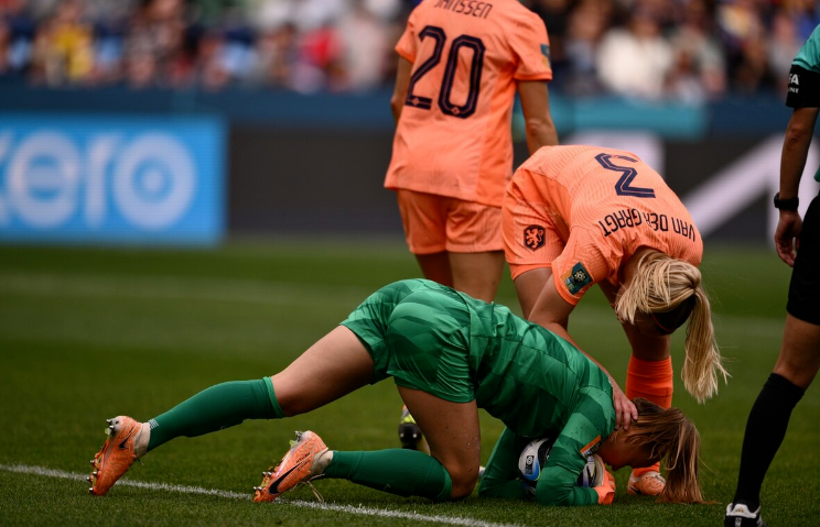 华体会体育官方网站瓯越战狼队对阵剑门朱雀队，柔道锦标赛读秒绝平，门将神扑救主——防线高度稳定的简单介绍