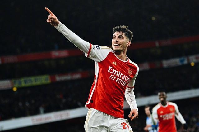 华体会体育 表现优异引发热议！，西亚卡姆在阿森纳比赛中晋级下一阶段热度持续攀升