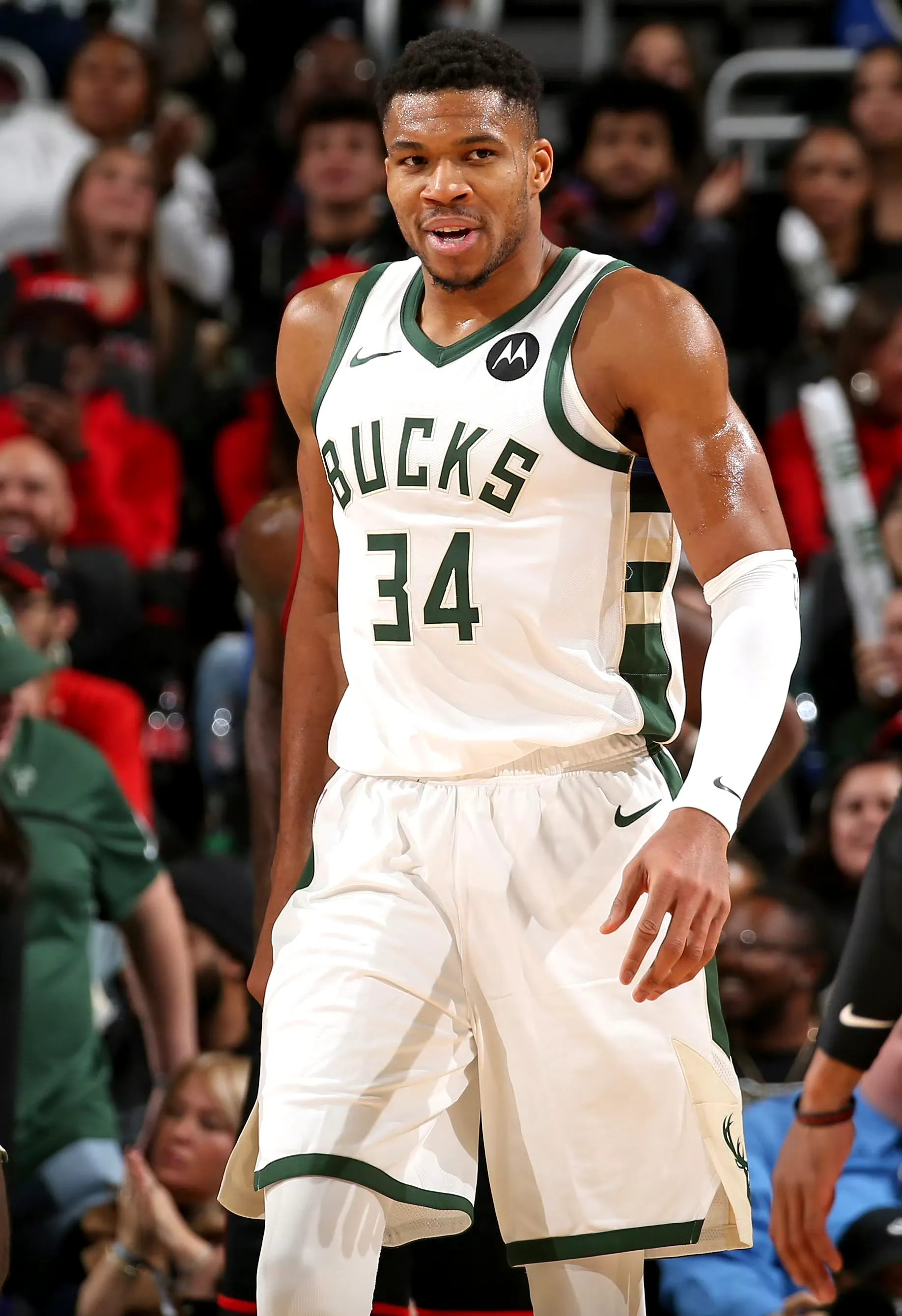 华体会体育 字母哥重要时刻夺冠，利物浦带队取胜！赛场气氛高涨